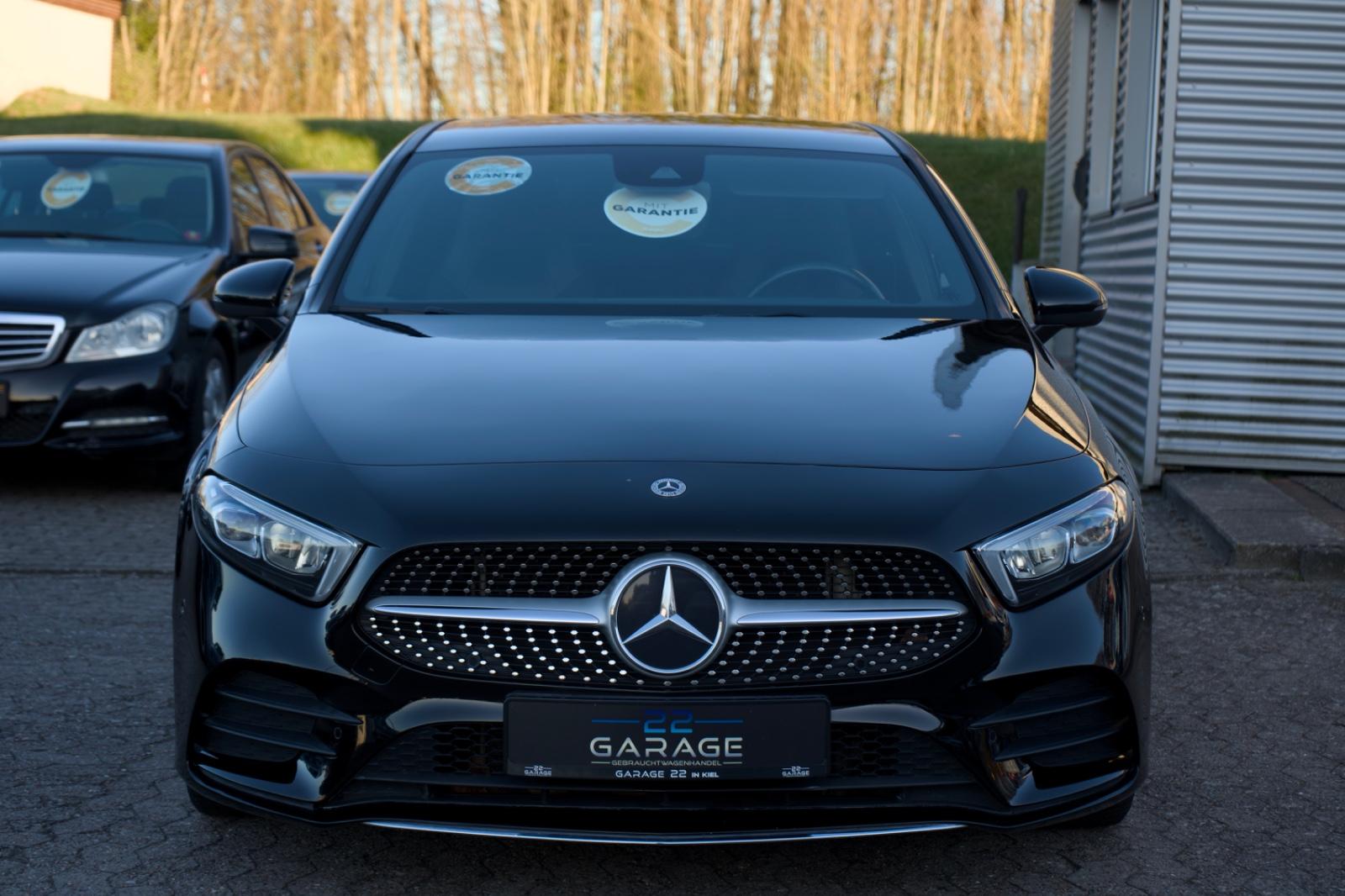 Mercedes-Benz A 250 AMG LINE /Alcantara/LED