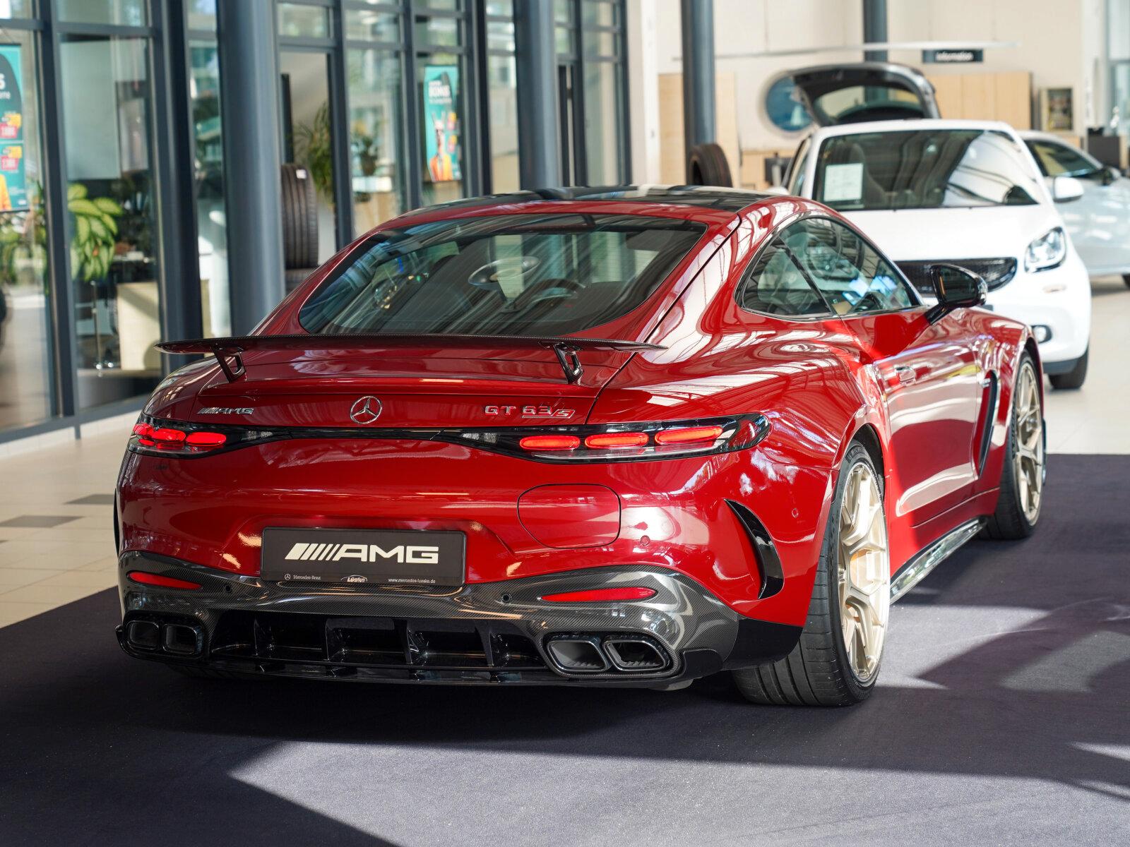 Mercedes-Benz AMG GT 63 S E PERFORMANCE Carbon Lift techgold