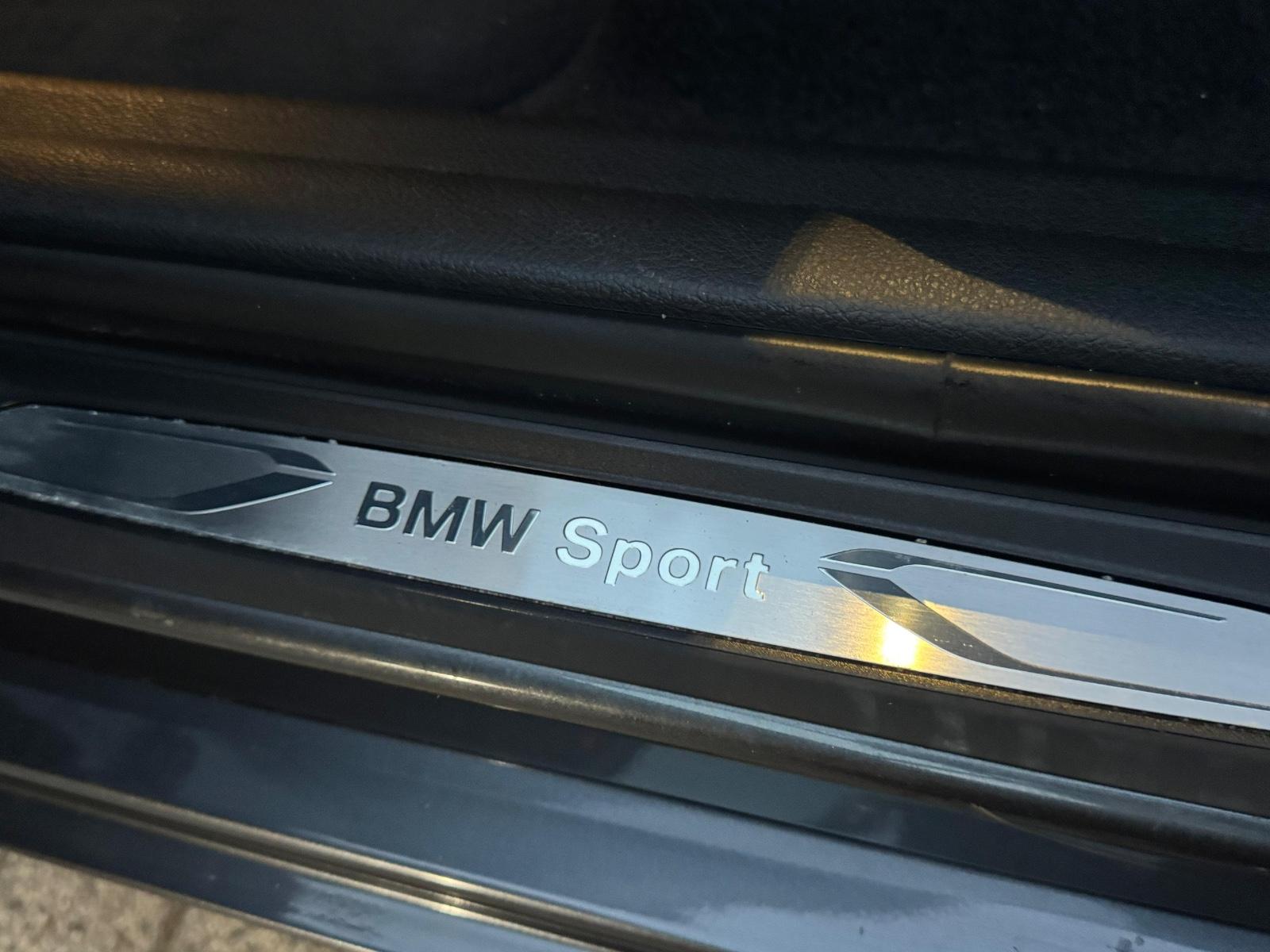 BMW 225i xDrive Sport Line/Pano/AHK/Kamer/H-up/Leder