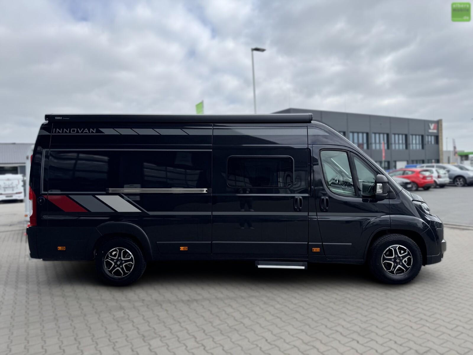 LMC Innovan 640 Einzelbetten Schwarz Markise