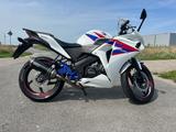 Honda CBR 125R - JC50 - HONDA CBR125R