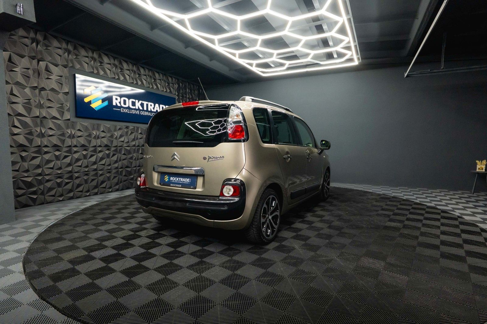 Fahrzeugabbildung Citroën C3 Picasso Exclusive Black Paket *1.Hand*Pano*