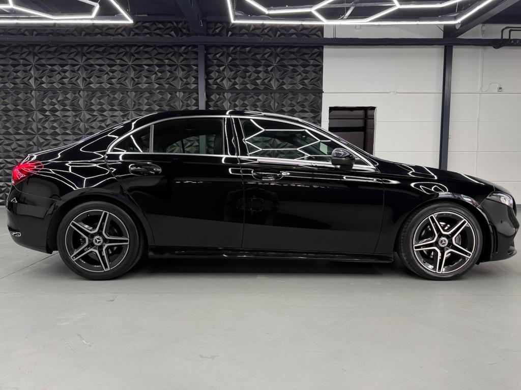 Mercedes-Benz A 180d AMG Limousine, Foto 12 von 50