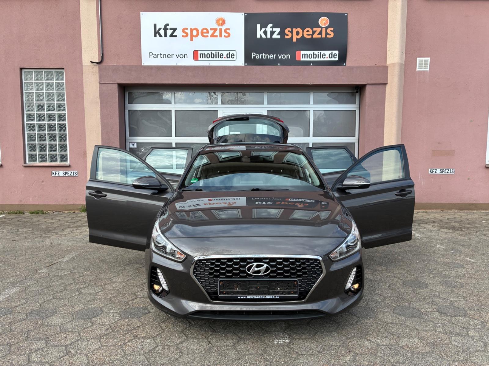 Hyundai i30 1.6 CRDi 2.HD|SHZ|LHZ|PDC|TEMP|2-ZONEN|BT