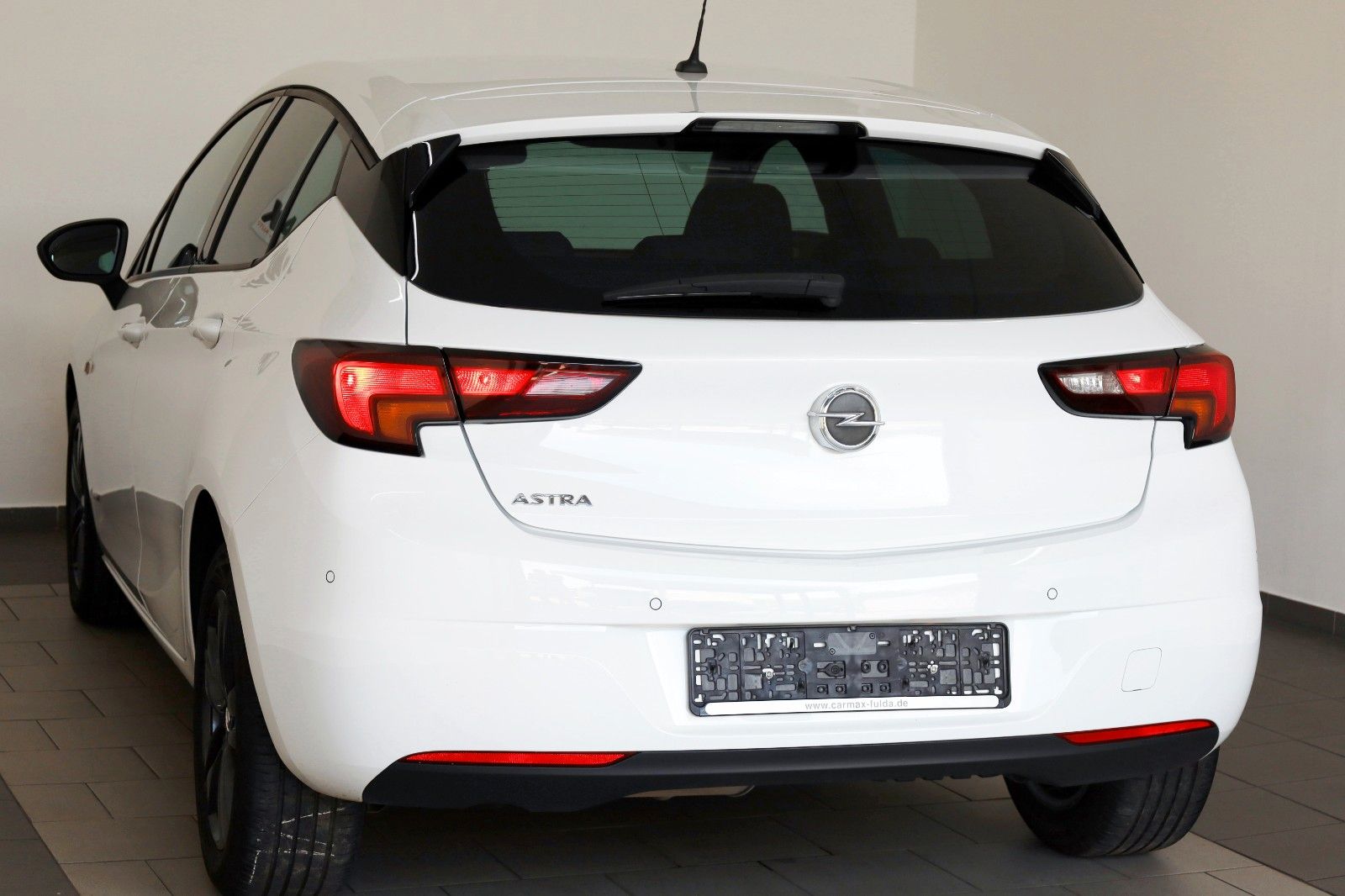 Fahrzeugabbildung Opel Astra K Lim. 5-trg. Design & Tech LED,SH,PDC,App