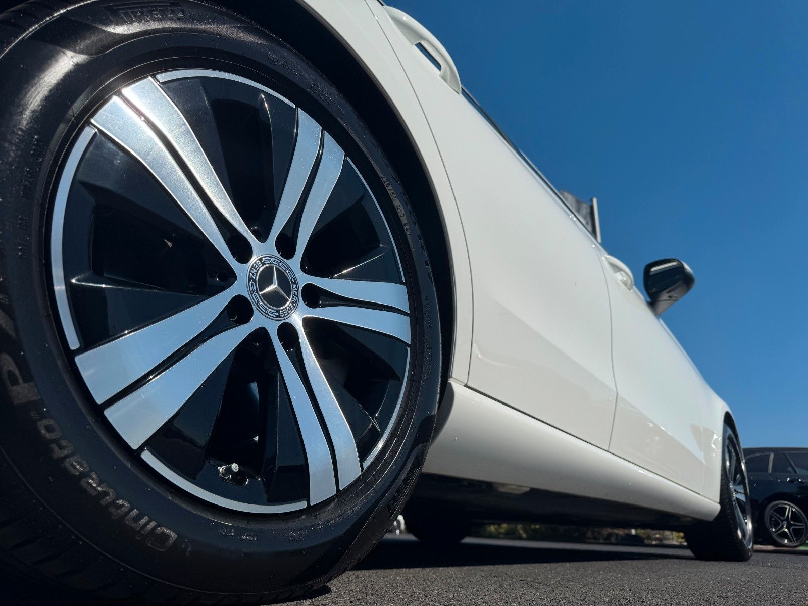 Fahrzeugabbildung Mercedes-Benz C 180 T Avantgarde+AHK+Memory+Ambiente+TotW