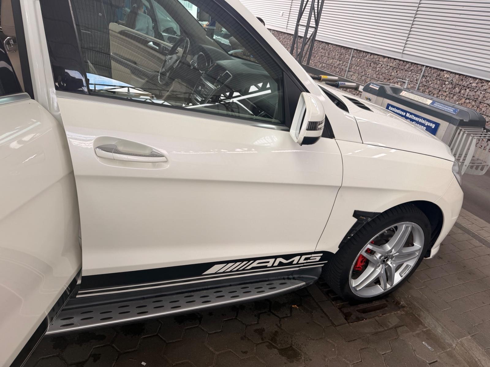 Mercedes-Benz ML 350 4MATIC BlueEFFICIENCY Standard
