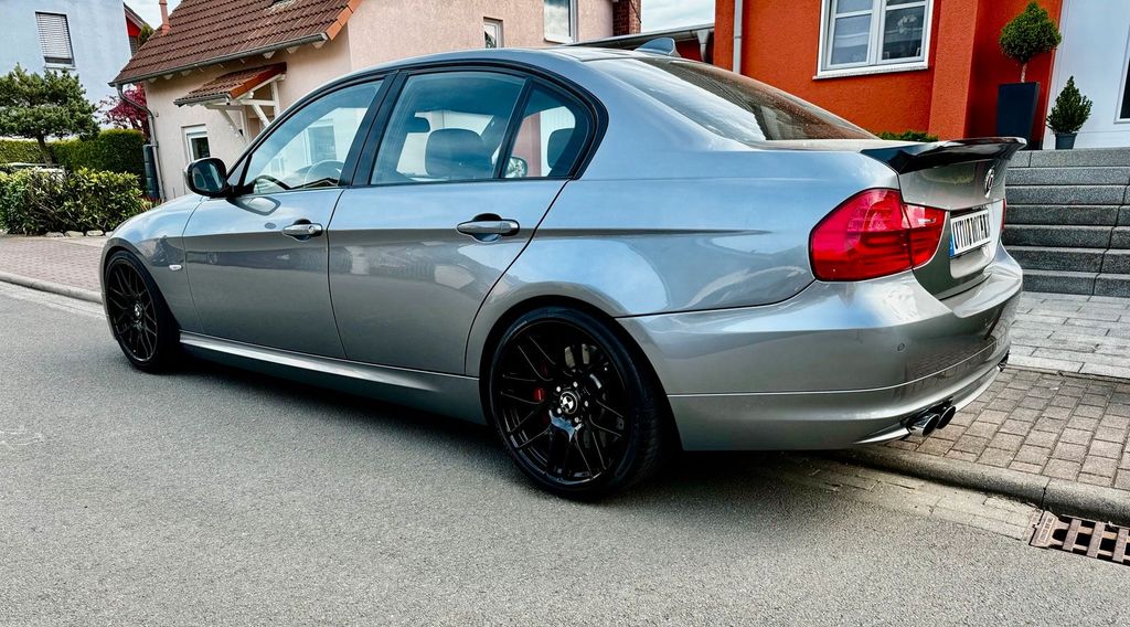 Image of BMW 335