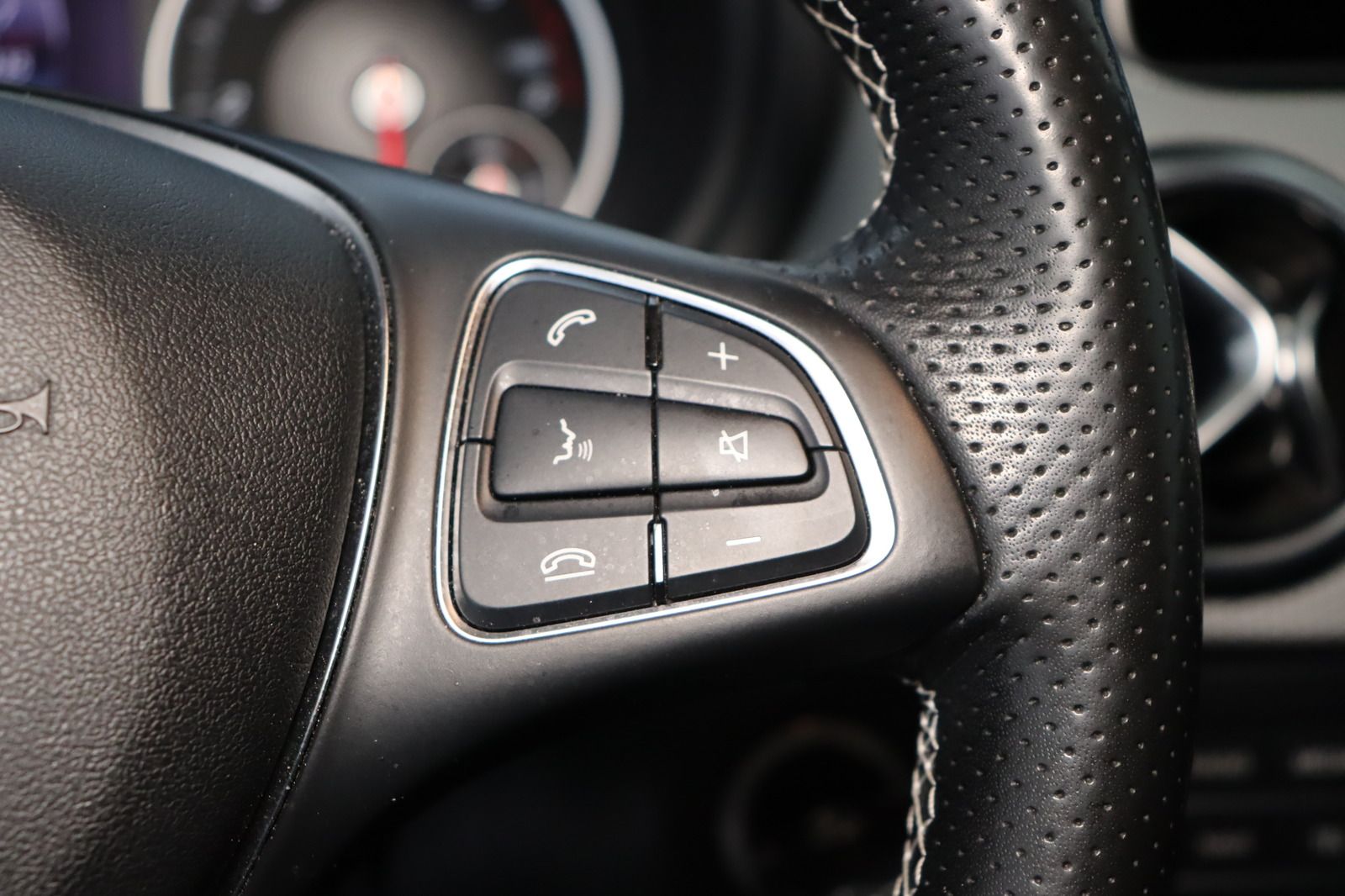Fahrzeugabbildung Mercedes-Benz B 180 d * LED * Navigation