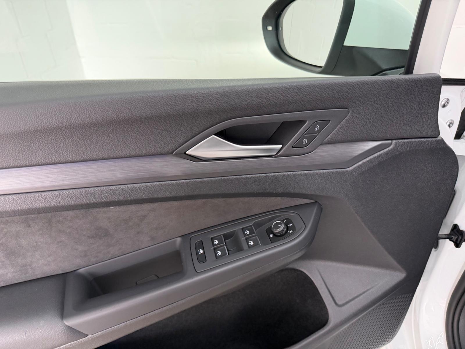 Volkswagen Golf VIII Variant Style eTSI+ACC+KAMERA+NAVI+LED, миниатюра 12