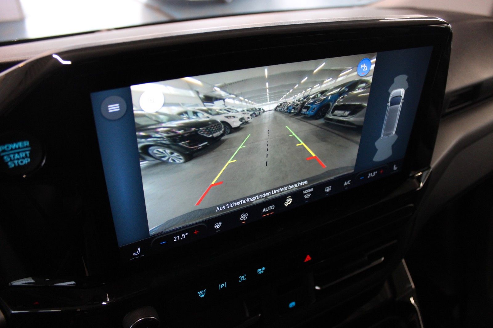 Fahrzeugabbildung Bürstner Ford COPA Attractive L1 Titanium MARKISE