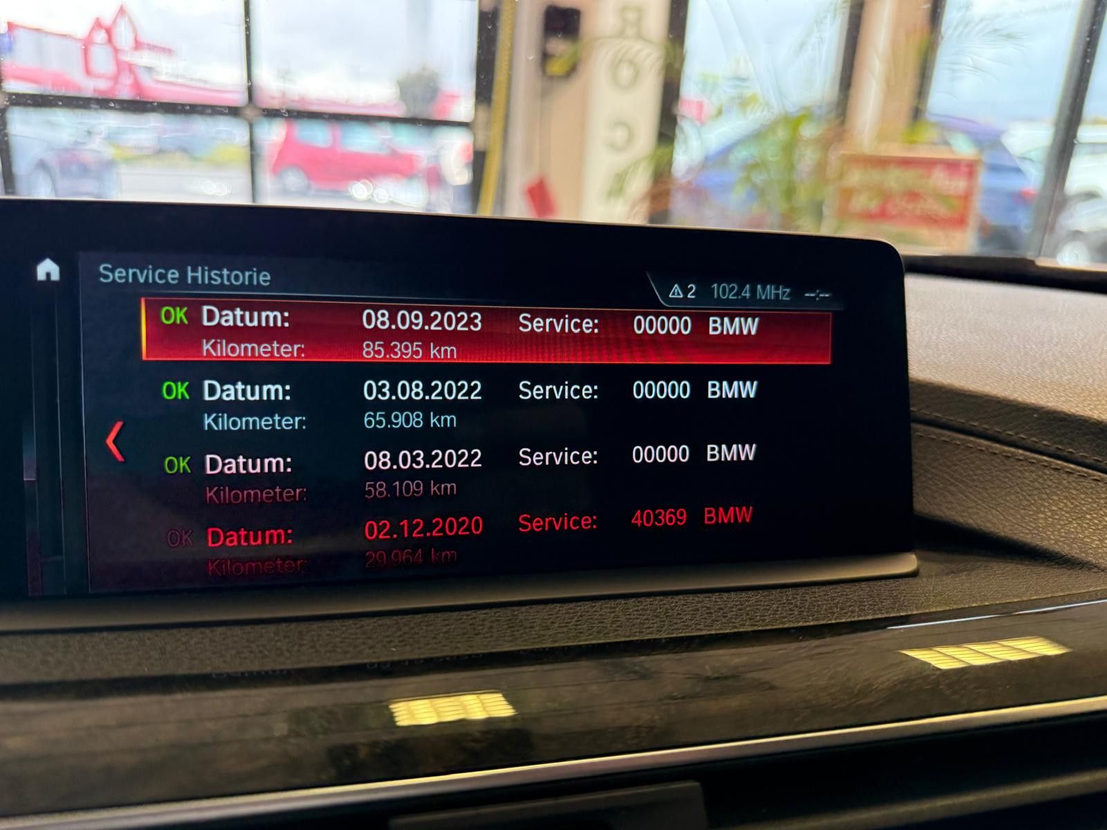 Fahrzeugabbildung BMW 320 d Luxury Line Purity / AHK / LED /PDC