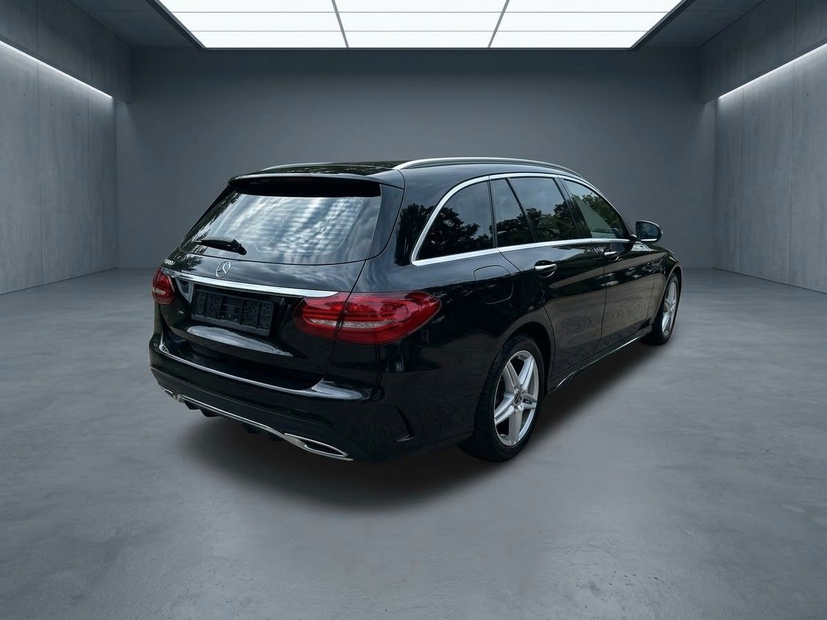 Mercedes-Benz C 200 C T-Modell AMG imagem 3