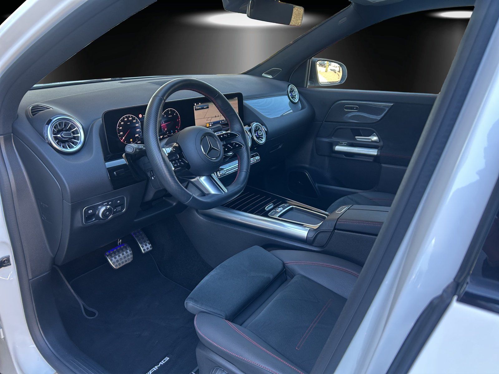 Fahrzeugabbildung Mercedes-Benz GLA220 d 4M AMG Premium MOPF Burm DISTRO 360°AHK