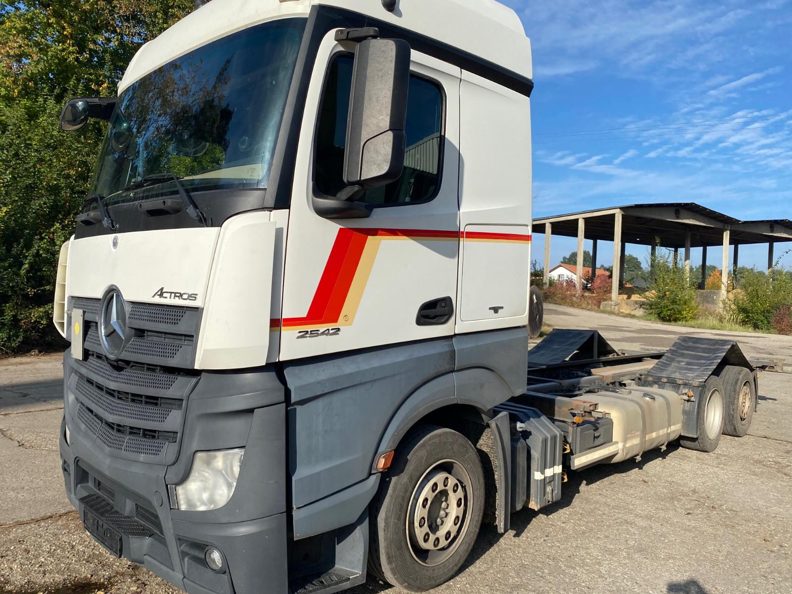 Mercedes-Benz Actros 2542