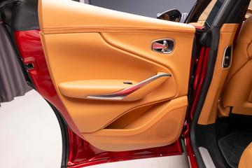 صورة مصغرة 34 لـ 2021 Aston Martin DBX