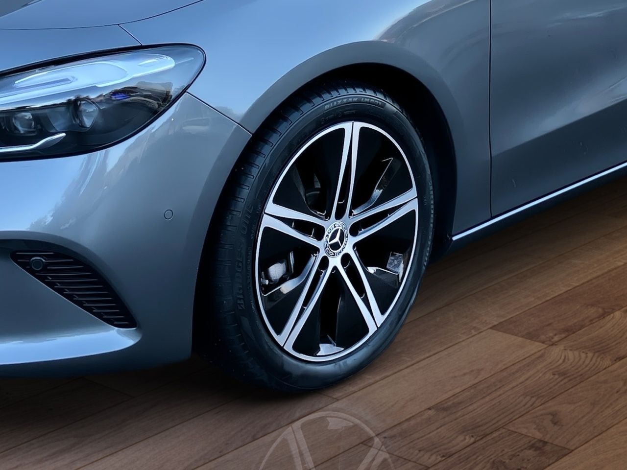 Fahrzeugabbildung Mercedes-Benz B 180 NIGHT+AHK+MULTIBEAM+LENKRADHEIZ+KAMERA+