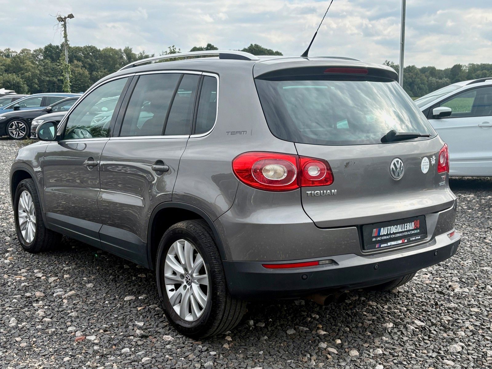 Fahrzeugabbildung Volkswagen Tiguan 1.4 TSI Team BMT Sportsitze 17" LMR AHK