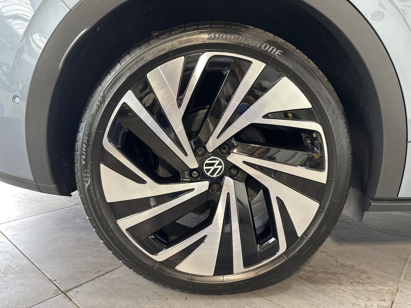 Fahrzeugabbildung Volkswagen ID.4 4M GTX Sport NAV+LED+ACC+KAM+HUD+CARPLAY+VC