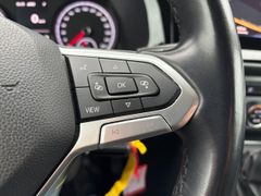 Fahrzeugabbildung Volkswagen T6.1 Multivan 2.0 TDI DSG AHK LED NAVI R-CAM