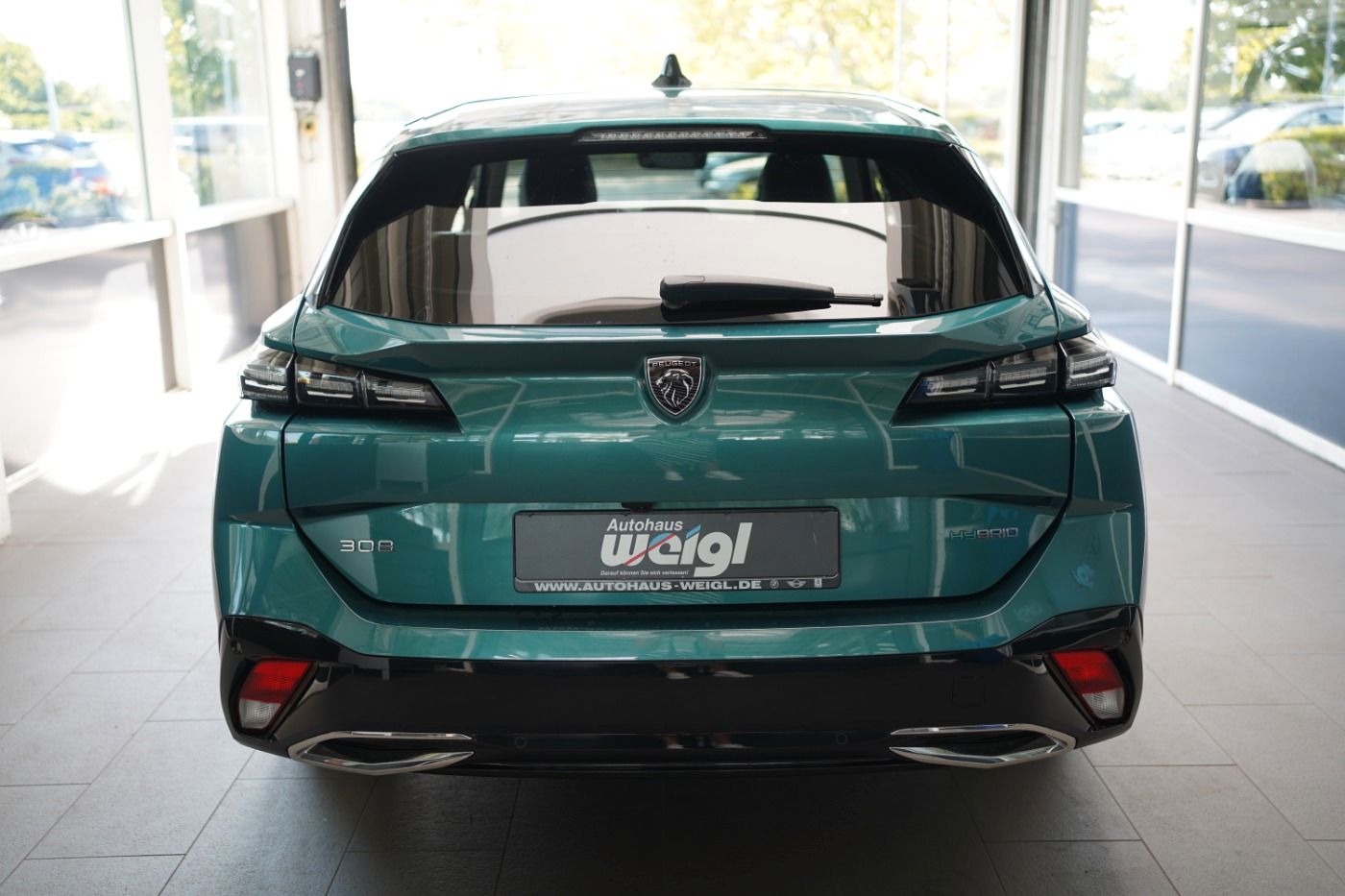 Fahrzeugabbildung Peugeot 308 SW Plug In Hybrid 180 Allure Automatik Navi