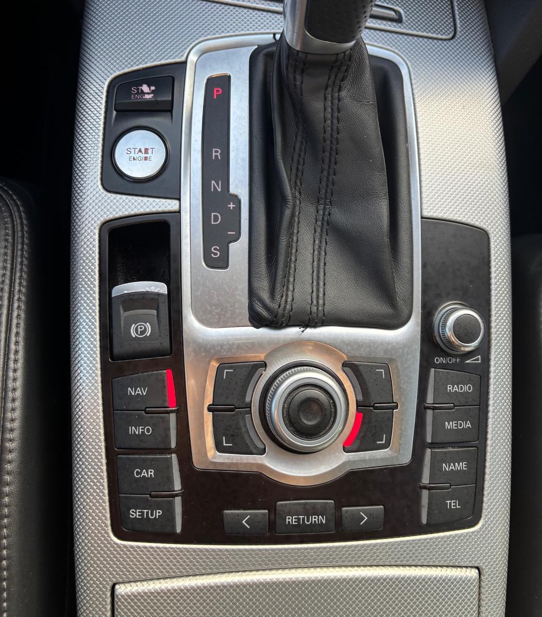 Audi Quattro 2010 — photo 11