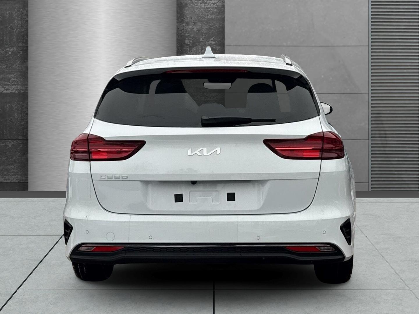 Kia Ceed_sw Ultimate Edition Mild-Hybrid DCT Style-P