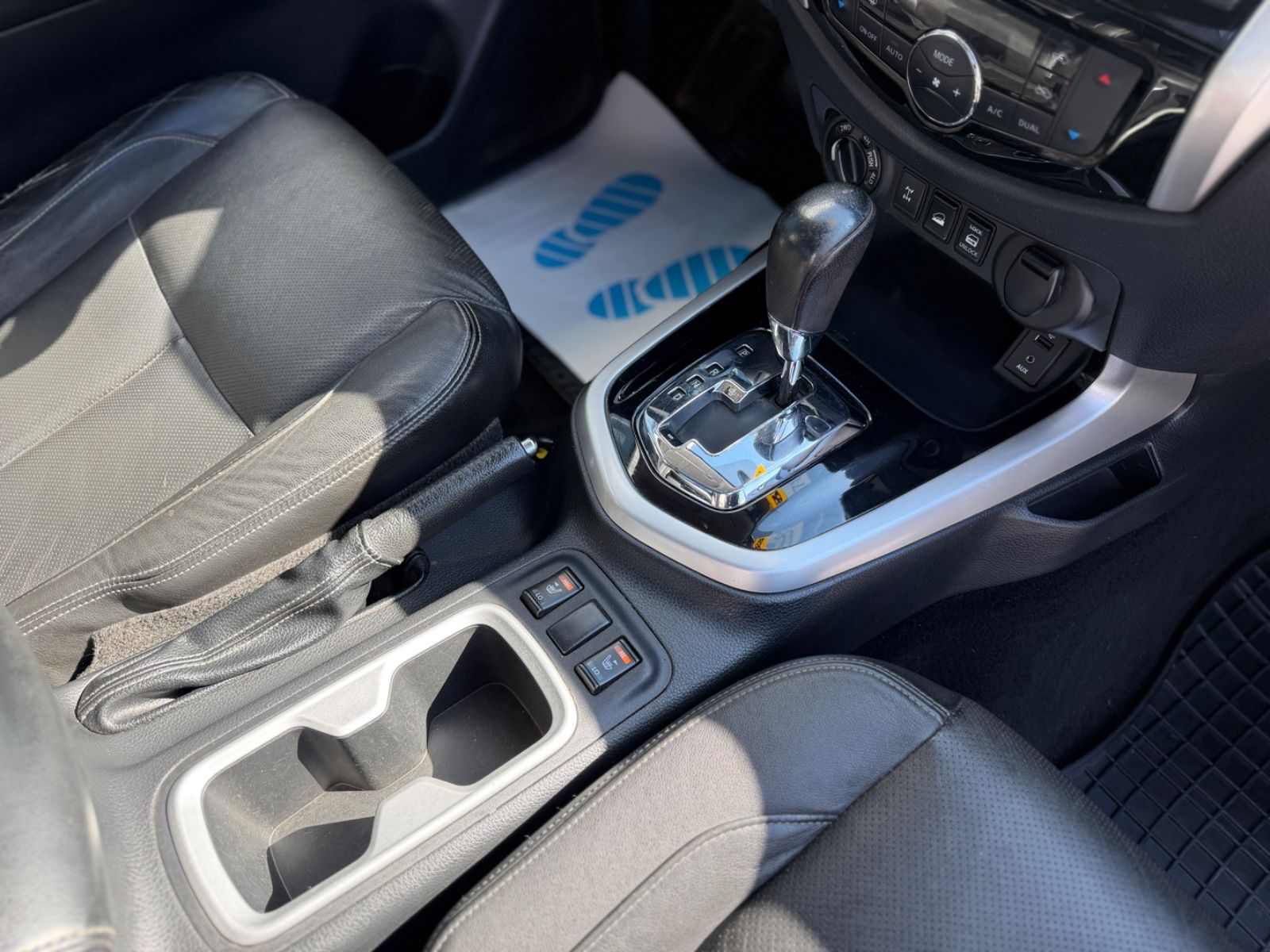 Navara NP300 Tekna Double Cab 4×4 2.3 dci Aut