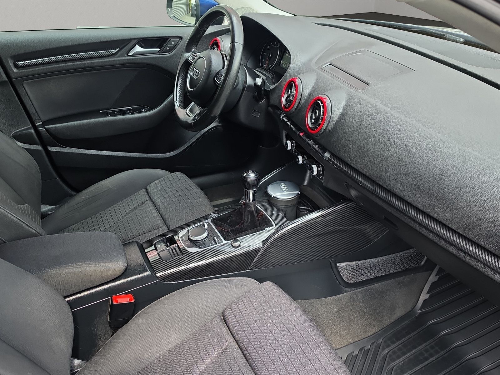 Fahrzeugabbildung Audi A3 Limousine ambition SERVICE TÜV NEU