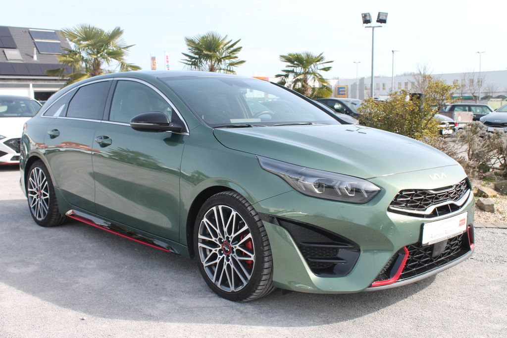 Kia pro cee'd / ProCeed