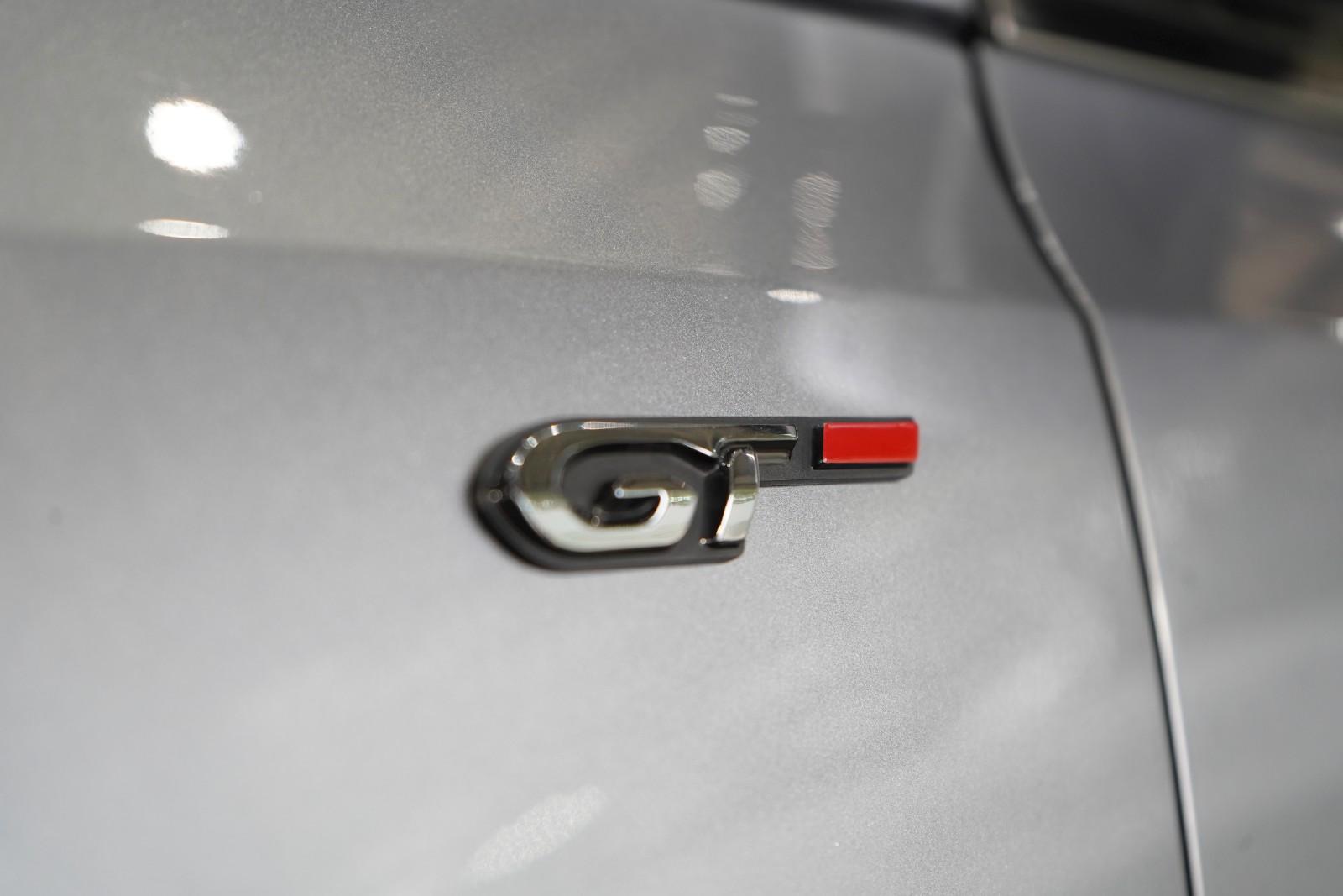 Peugeot 308 SW GT*1.Hand*Navi*Kamera*205 PS*Leder*