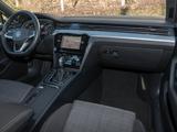 Volkswagen Passat Variant 2.0 TSI DSG Business NAVI REARVIE - Volkswagen Passat aus 2022