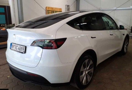 Tesla Model Y Basis RWD 93,3 SOH Shanghai 4xShz foto 4