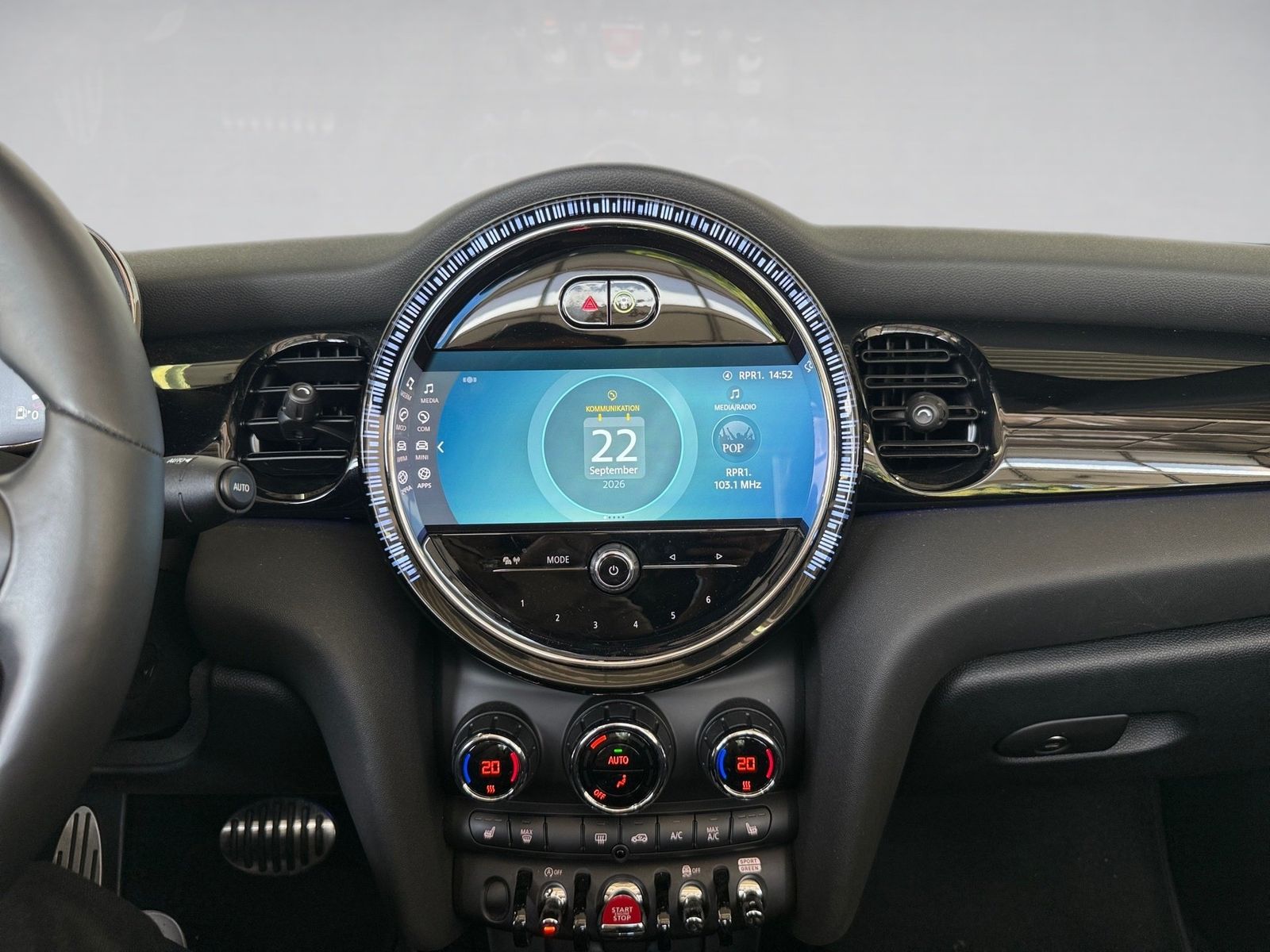 Fahrzeugabbildung MINI John Works Cooper Cabrio JCW Trim LED,PDC,WKR