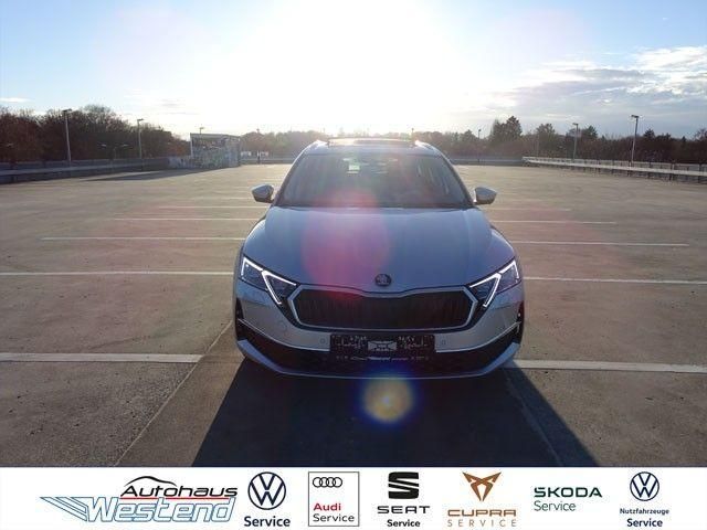 Skoda Octavia — hlavná fotografia