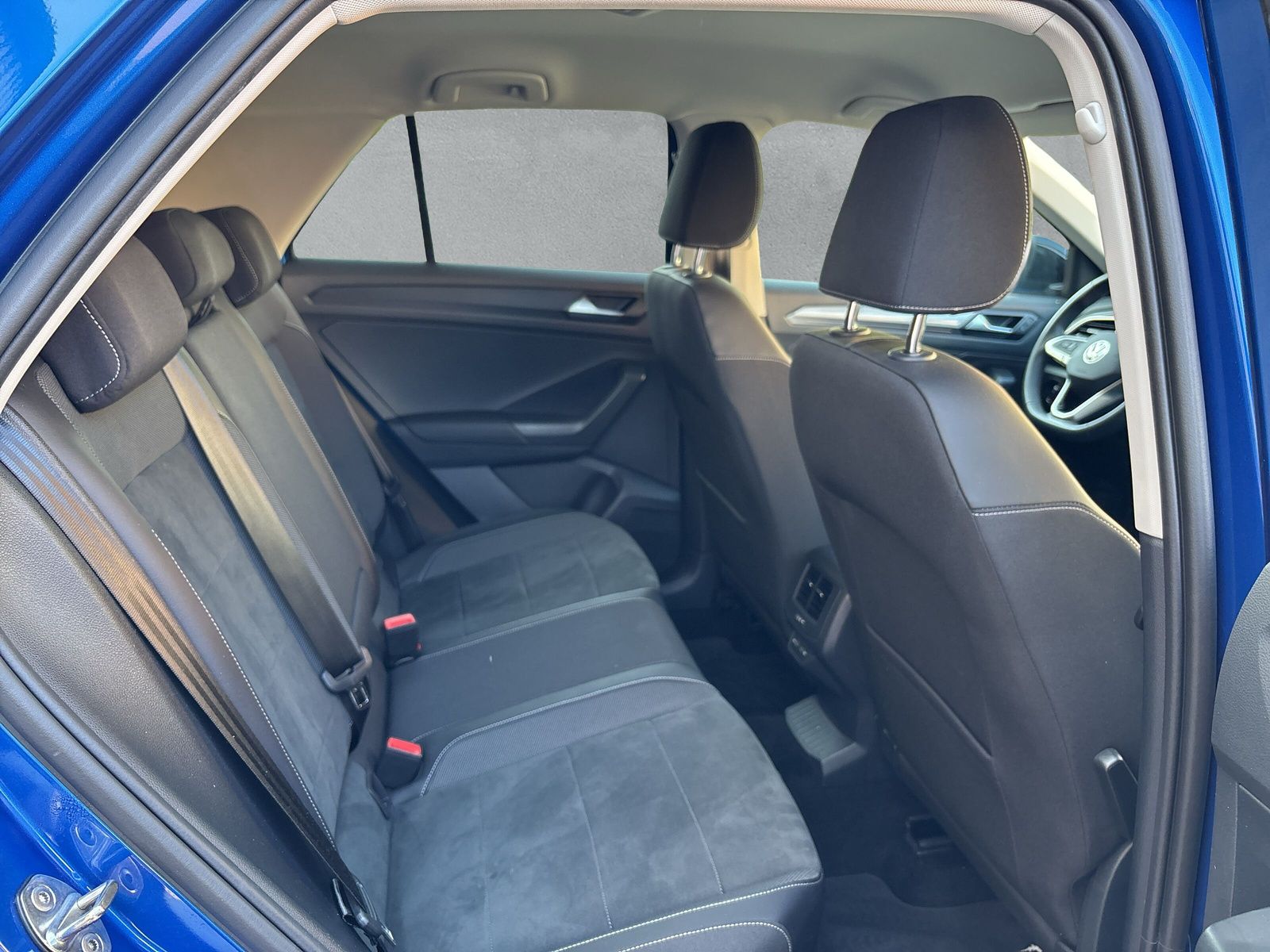 Fahrzeugabbildung Volkswagen T-Roc Style 1.0 TSI App-Connect LED