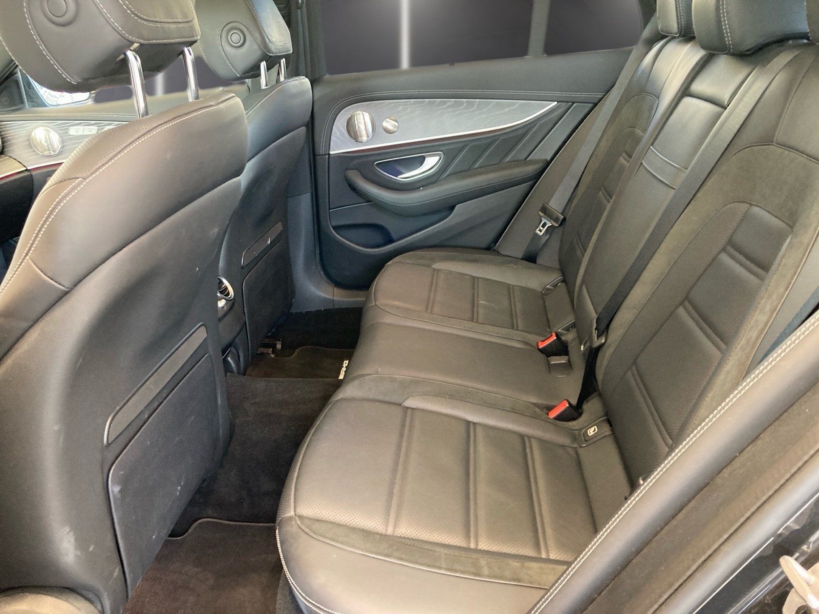Fahrzeugabbildung Mercedes-Benz E 53 T 4M+ AMG*Distronic*Panorama*AHK*Standheiz*