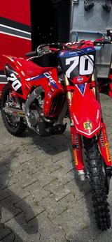 Honda EX-FACTORY Honda CRF 250 R - Ruben Fernández #70 - CRF 250