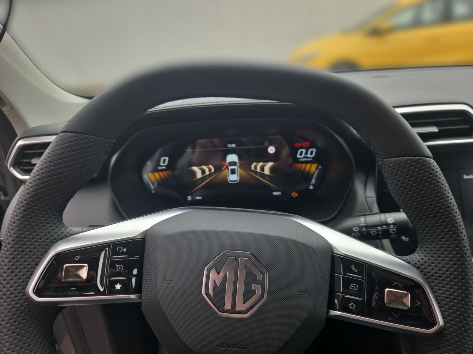 Fahrzeugabbildung MG ZS Comfort 1.5 Benziner  Schalter 116 PS *NAVI*S