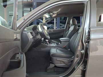 KGM Musso Grand Black 2.2 AT Navi°Leder° Sperrdiff°A