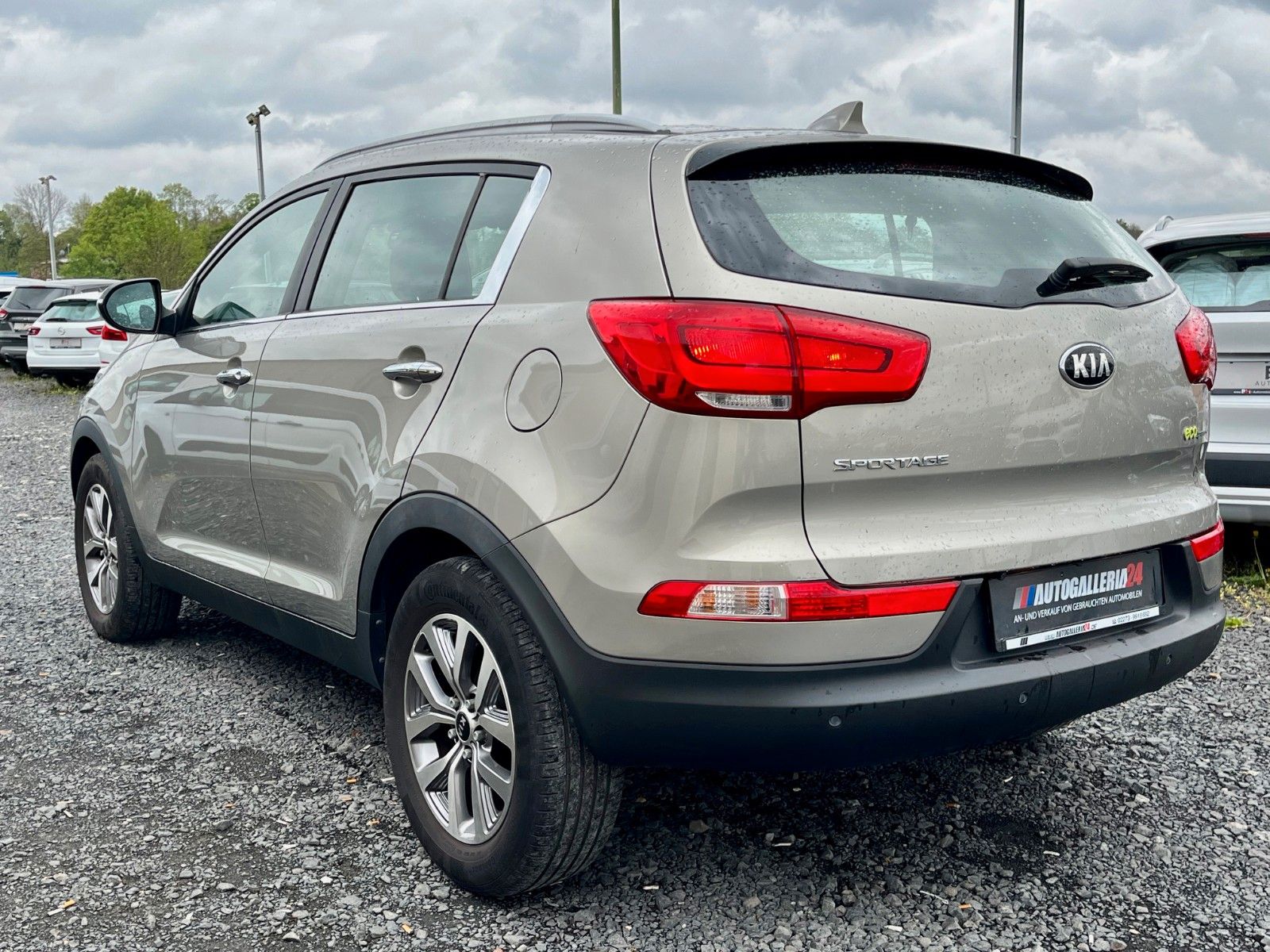 Fahrzeugabbildung Kia Sportage Attract 2WD 1.6 GDI Navi Kamera Tempoma