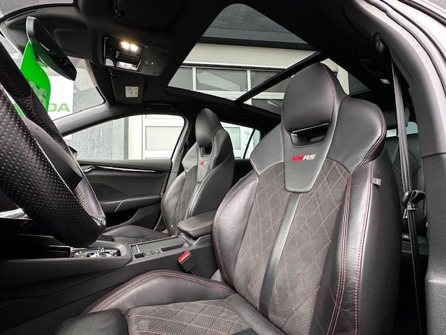 Octavia Combi RS Plus NAV;HUD;DCC;ACC;AHK;PANO