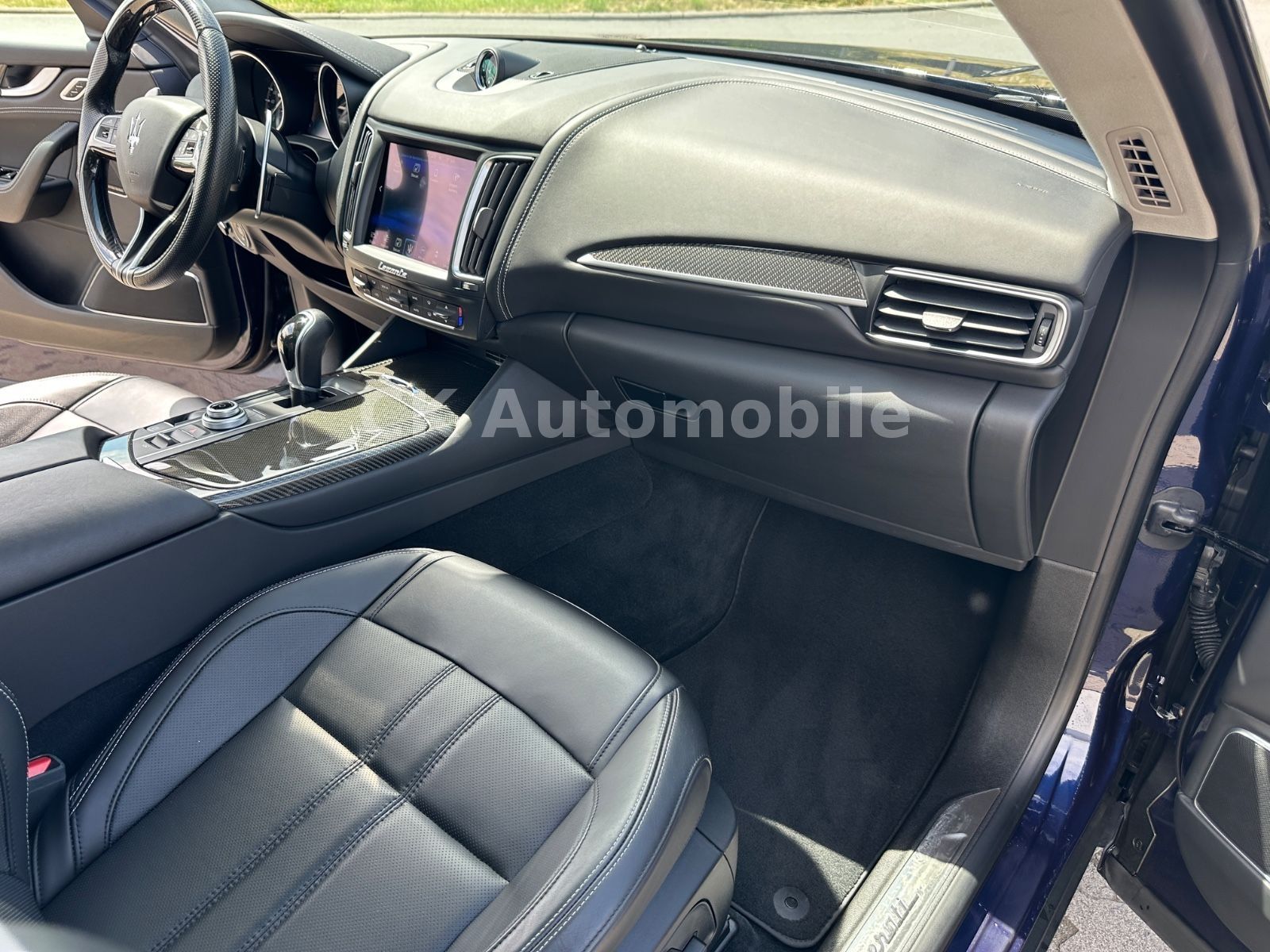 Fahrzeugabbildung Maserati Levante GranLusso S Q4/Navi/Pano/LED/360°Kam.