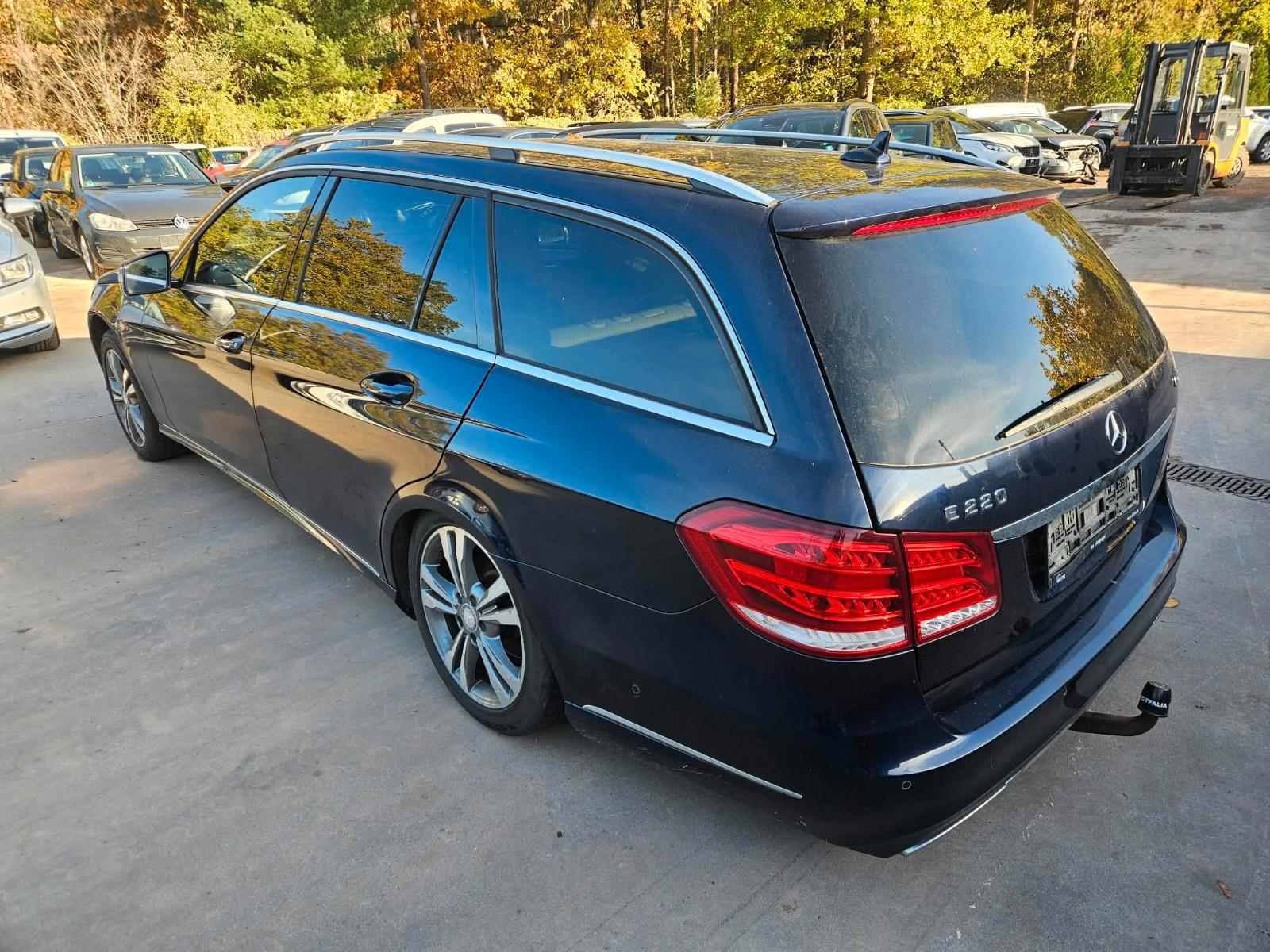Mercedes-Benz E220 2013 — photo 5