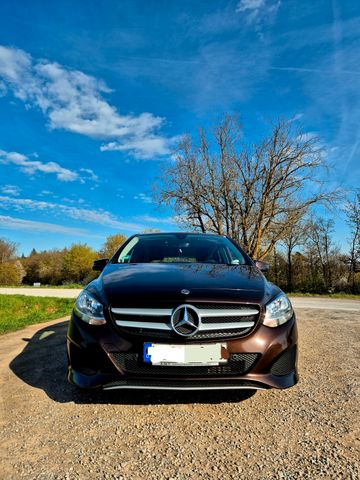 MERCEDES-BENZ B 220 d DCT PEAK Edition