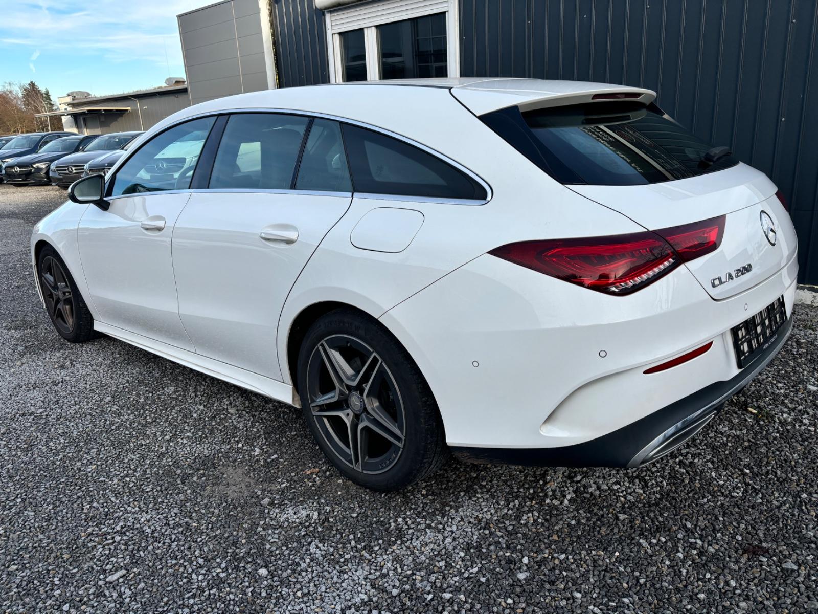 Mercedes-Benz CLA 200 Shooting Brake AMG
