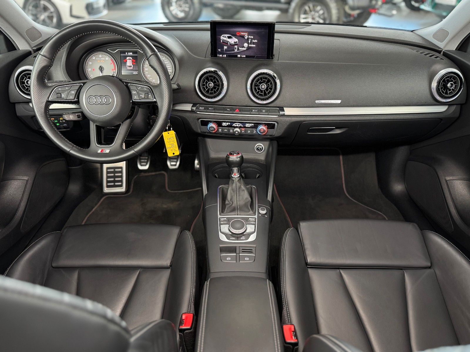 Fahrzeugabbildung Audi S3 Sportback quattro KEINOPF+ACC+MATRIX+MAGNETIC