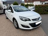 Opel Astra J Sports Tourer Selection 1,7L CDTI - Opel Astra: 7 Cdti