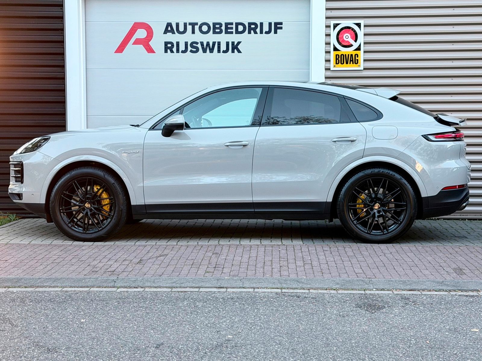 Porsche Cayenne 3.0 E-Hybrid Pano/Bose/360/Memory imagem 2