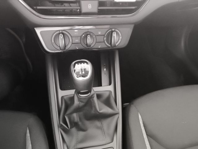 Fahrzeugabbildung SKODA Scala 1,0 TSI Essence Winter Paket LED